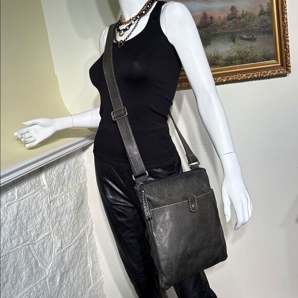 Roots Tribe Leather Crossbody Bag - Picture 3 of 15